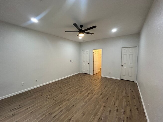 Building Photo - Free November Rent! Beautiful Home in Johnson Ranch! Fully Renovated! Waived Application fee!