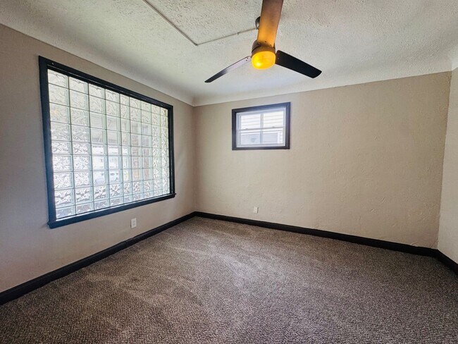 Building Photo - 10630 Kimberly Ave