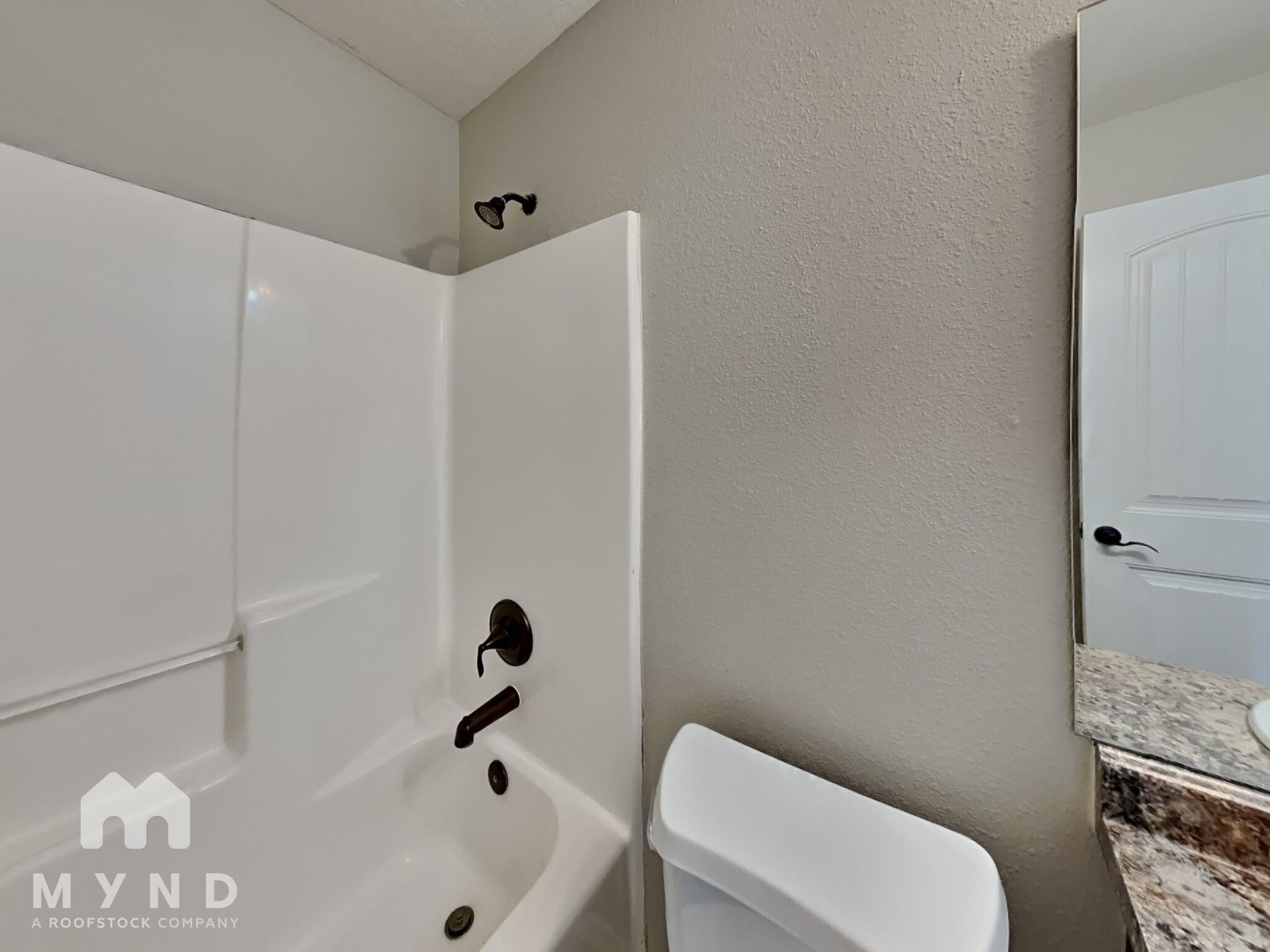 Building Photo - 5673 S Lexington Ave