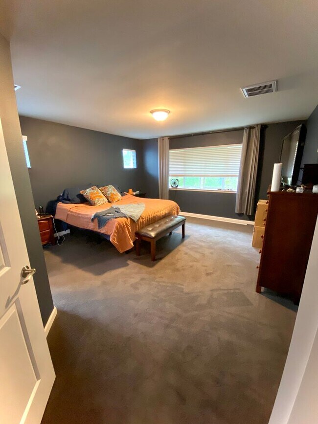 Building Photo - 4bd/3ba House in Tehaleh