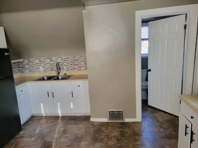 Building Photo - 522 Quimby St NE