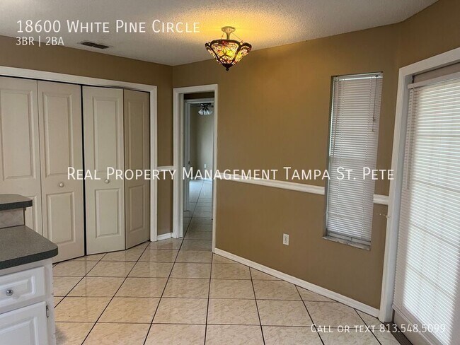 Building Photo - 18600 White Pine Cir