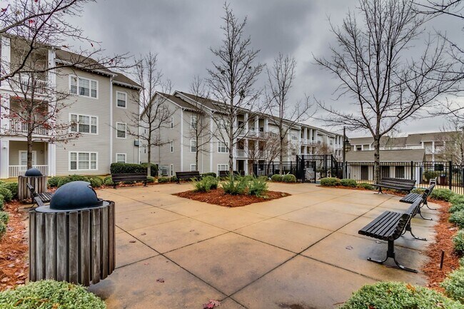 Building Photo - 303 Helen Keller Blvd