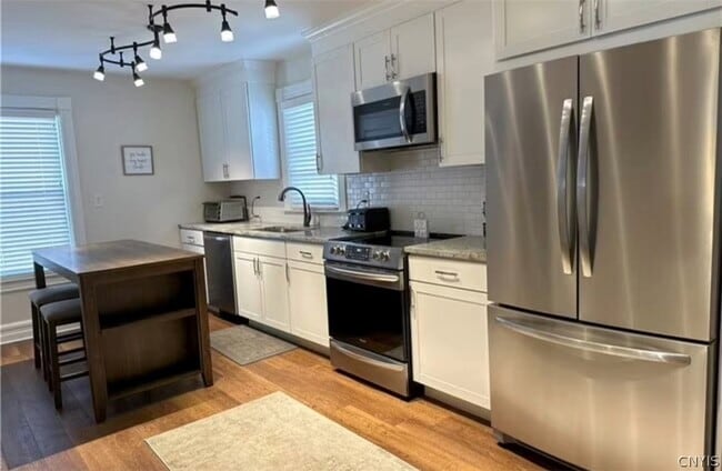 Building Photo - 26 Paris Rd