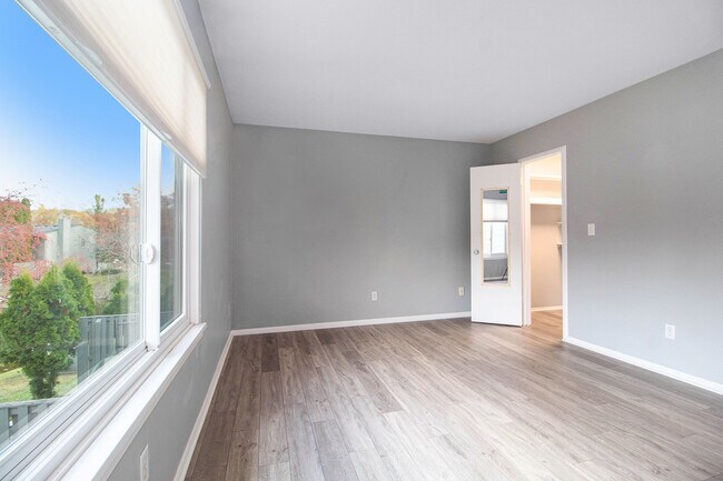 Building Photo - 614 Peninsula Ct