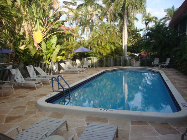 Building Photo - 665 Enfield St