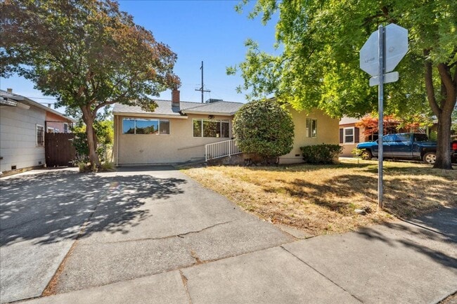 Primary Photo - 4341 62nd St
