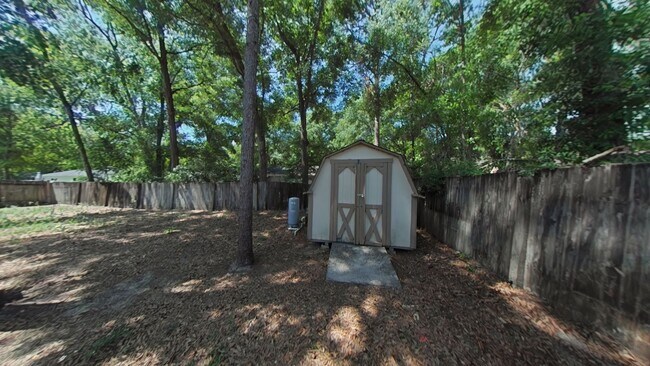 Building Photo - Beautiful 3 Bedroom, 2 Bathroom Home for Rent in Ocala Park Estates – Ocala