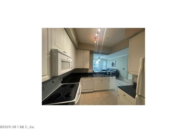 Building Photo - 8539 Gate Pkwy W