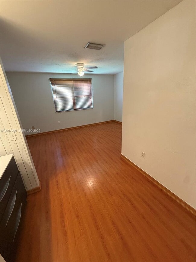 Building Photo - 10661 SW 113th Pl