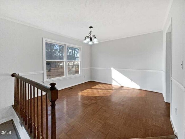 Building Photo - 1295 Arailia Dr