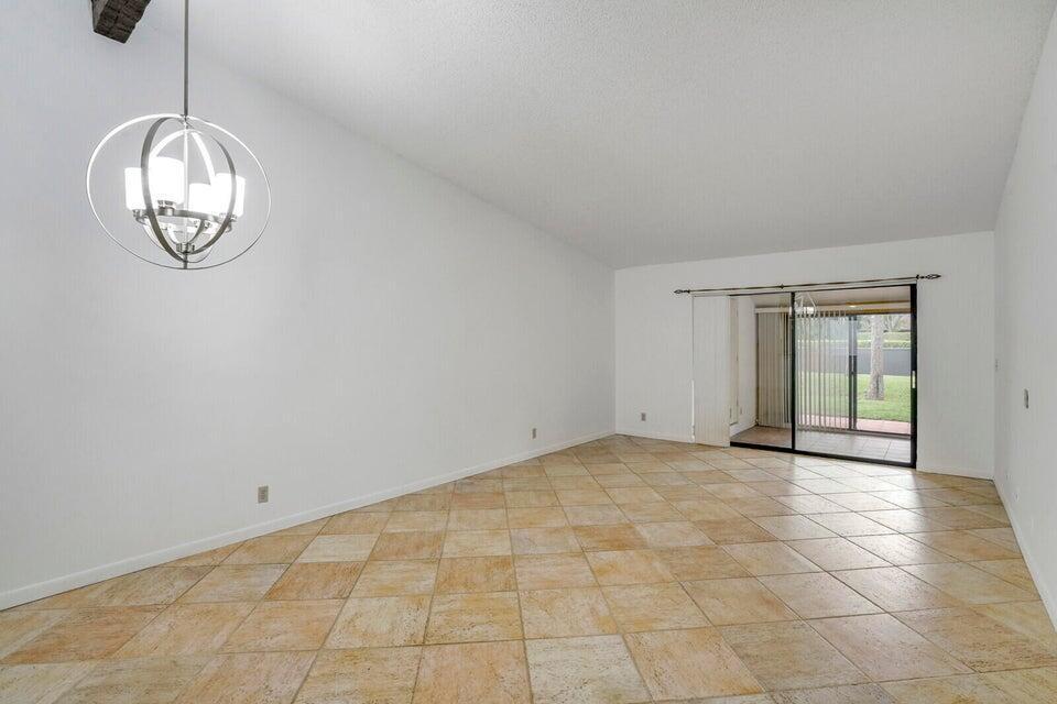 Building Photo - 540 Shady Pine Way