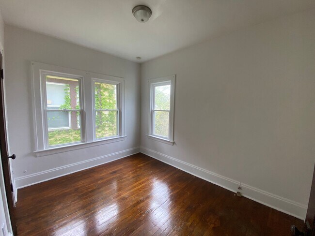 Building Photo - 1128-1130 E 168th Street