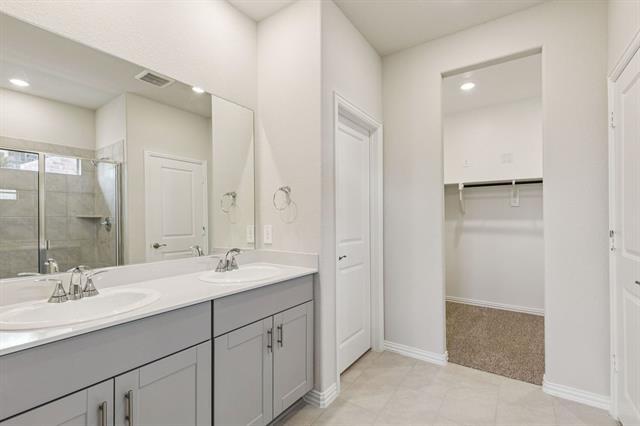 Building Photo - 606 Travine Dr