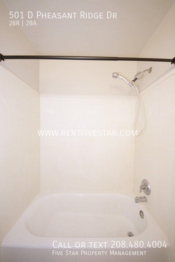 Building Photo - 501 Pheasant Ridge Dr