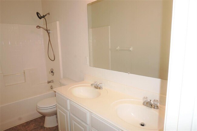 Building Photo - 12620 Summerwood Dr