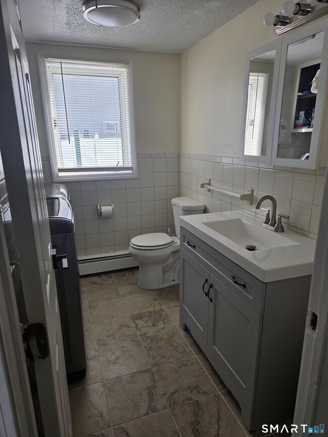 Building Photo - 1101 Highland Ave