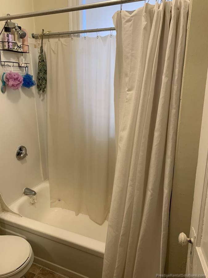 Building Photo - 153 Kelton St