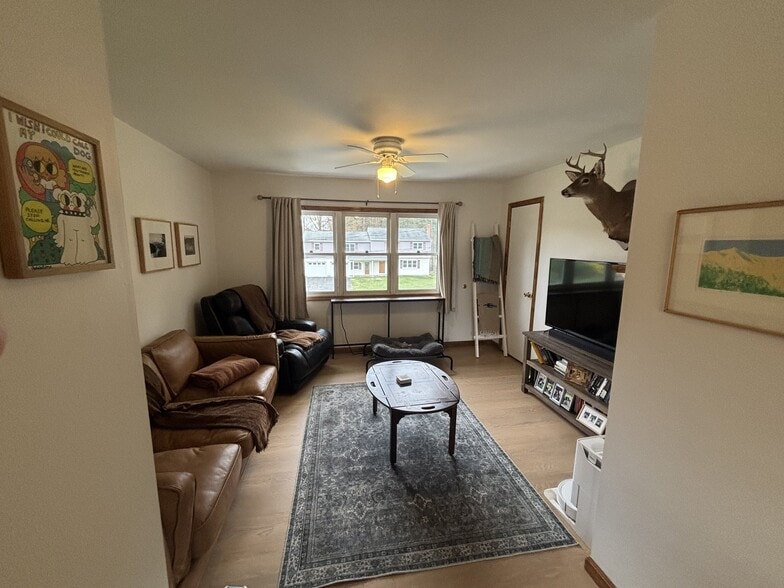 Building Photo - 101 Serif Ln