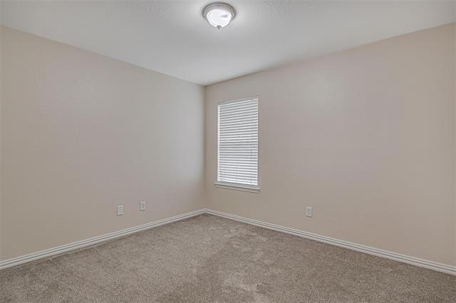 Building Photo - 1112 Emerson Dr