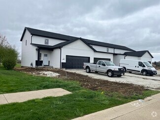 Building Photo - 1317 Sioux Turn