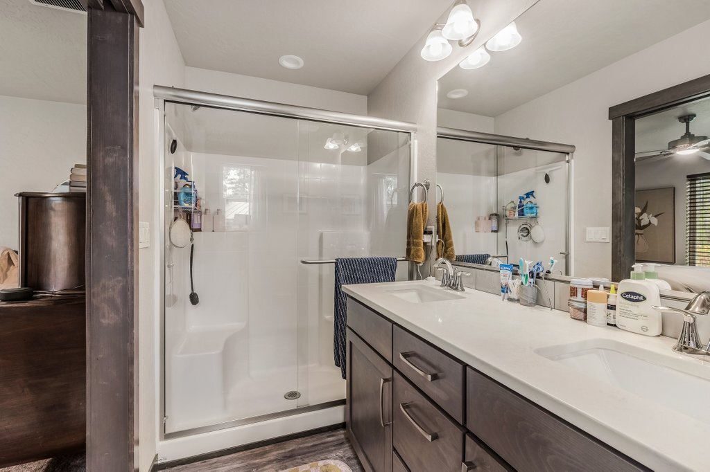 Building Photo - 195 Jasper Loop