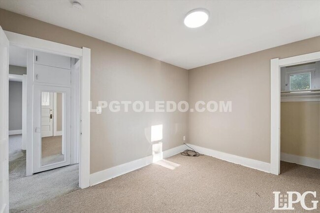 Building Photo - 1809 Pilgrim Rd
