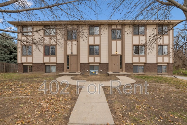 Building Photo - 8005 S 48th Ave