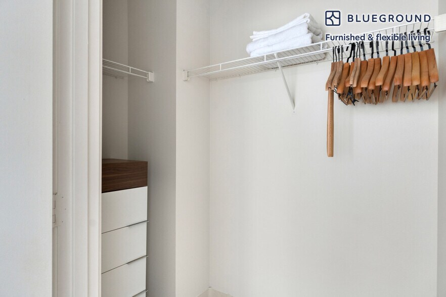 Building Photo - 938 110th Ave NE