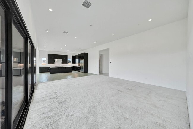 Building Photo - 30000 N Camino los Robles