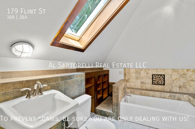 Building Photo - 179 Flint St