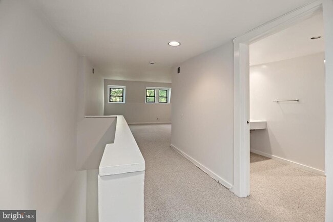 Building Photo - 1522 Swann St NW