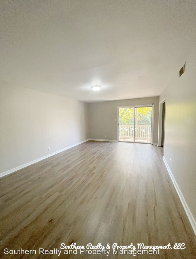 Building Photo - 2 br, 2.5 bath House - 2948 Old Farm Road