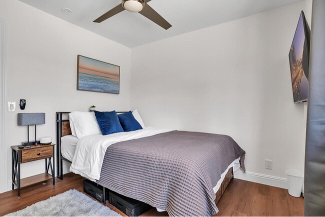 Primary Photo - 3784 Nectarine Cir
