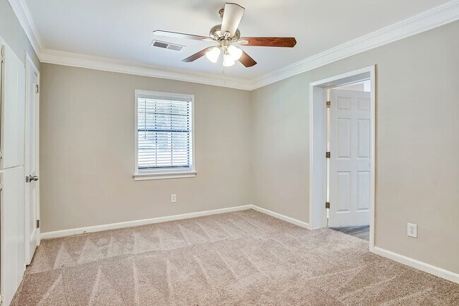 Building Photo - 3440 Lark Ln