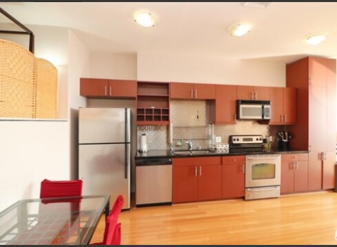Building Photo - 3810 Wilshire Blvd