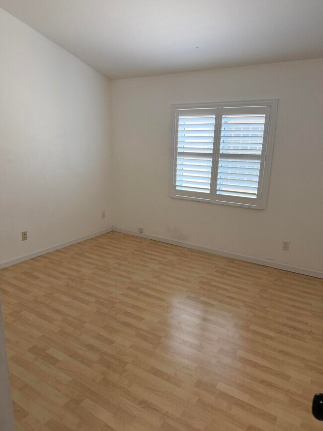 Building Photo - 8202 White Rock Cir