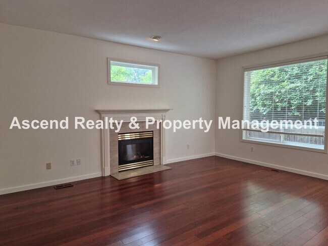 Building Photo - Available Now Stunning 2 Level Traditional...
