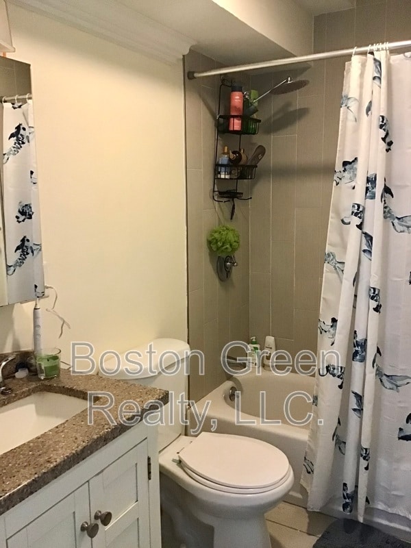 Building Photo - 140 Marcella St