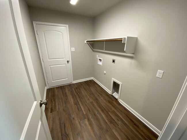 Building Photo - 3031 Dade Loop