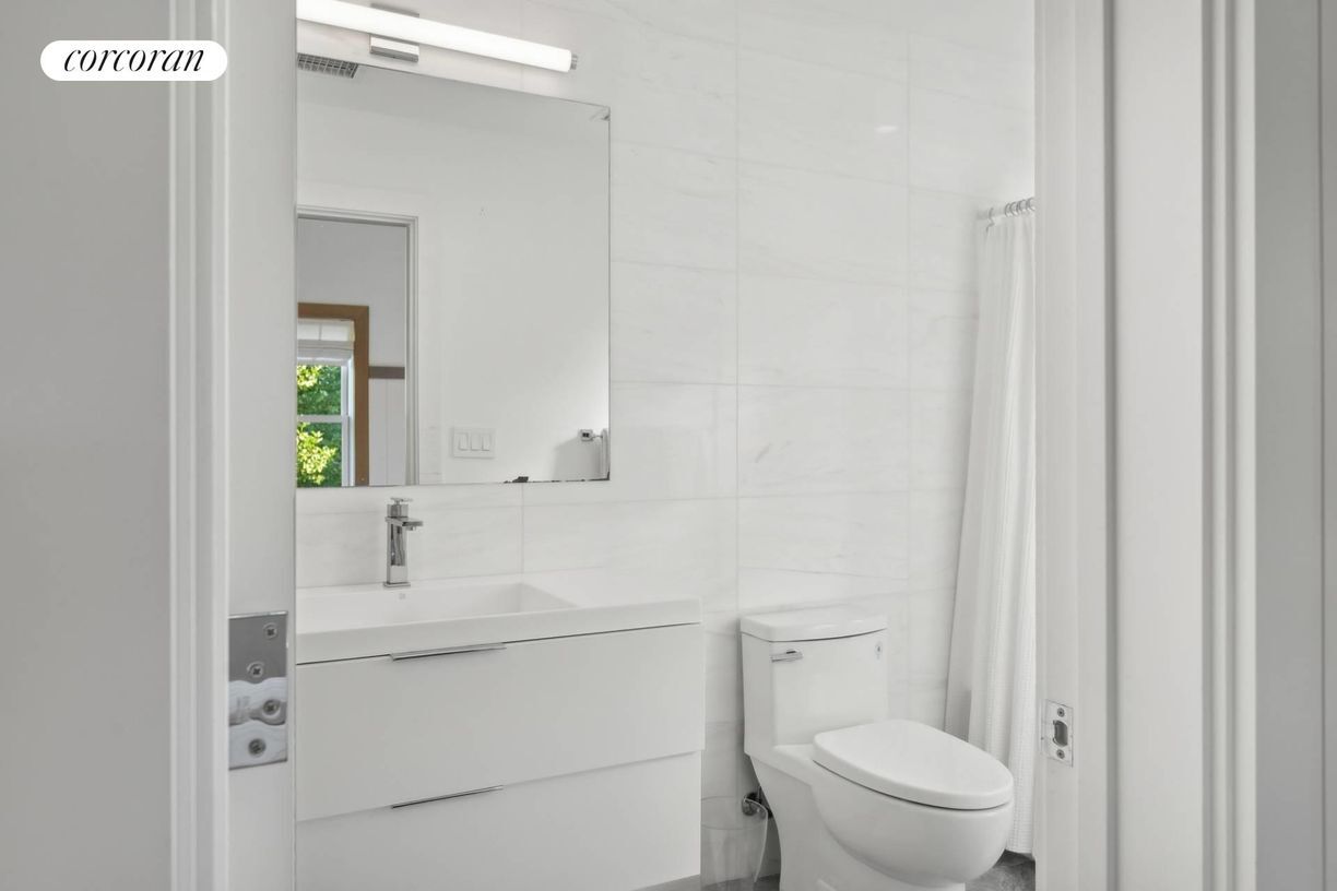 Building Photo - 97 Dayton Ln