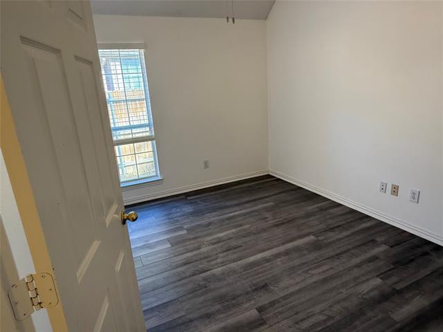 Building Photo - 4669 Wales Dr