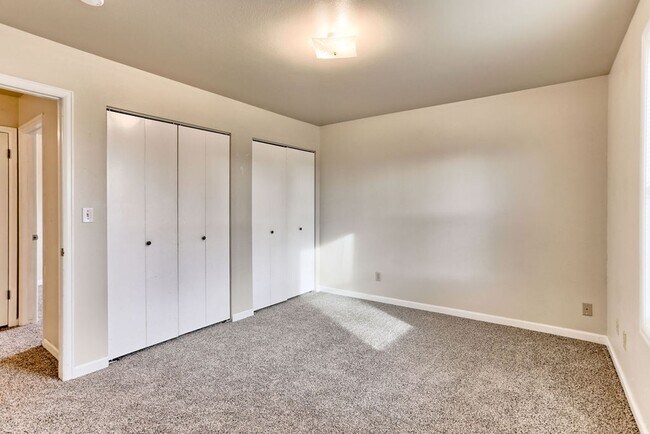 Building Photo - Charming West Fort Collins Rental!