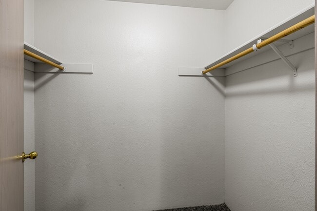 Building Photo - 3040 Sheraton Ct