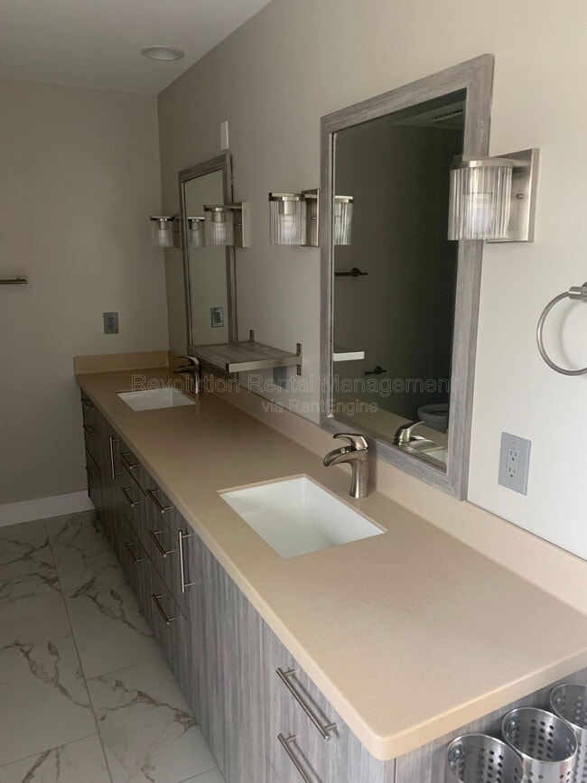 Building Photo - 8373 Brewer Rd