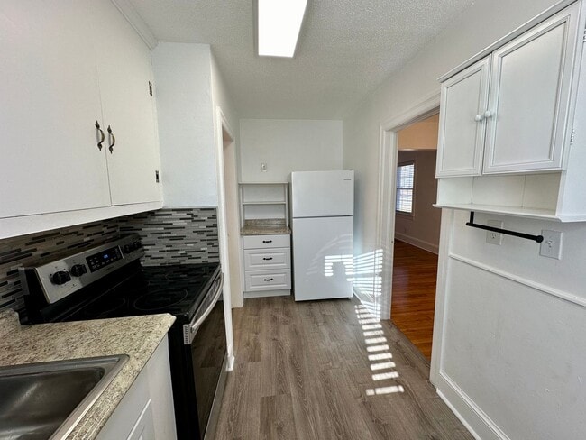 Building Photo - 2 Bedroom 1 Bathroom Home Located in South Hill, VA