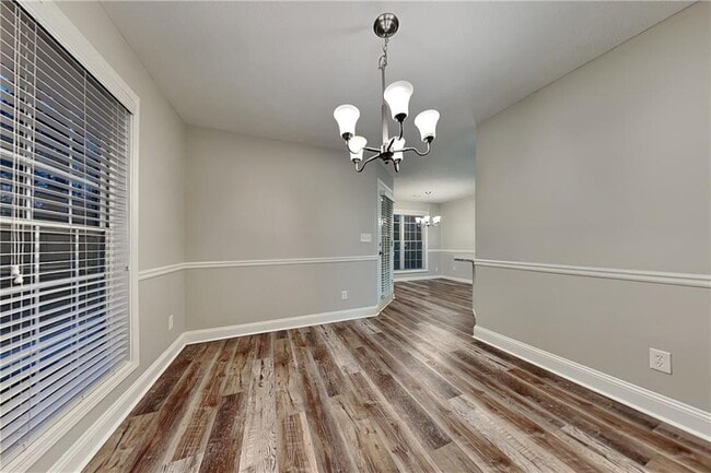 Building Photo - 3564 Saddlebrook Dr