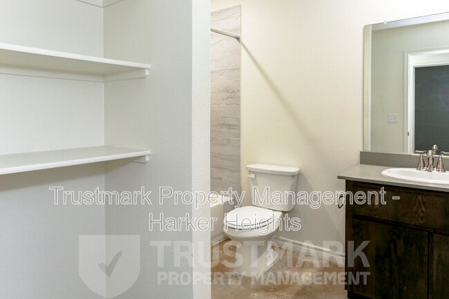 Building Photo - 2329 Alterman Dr