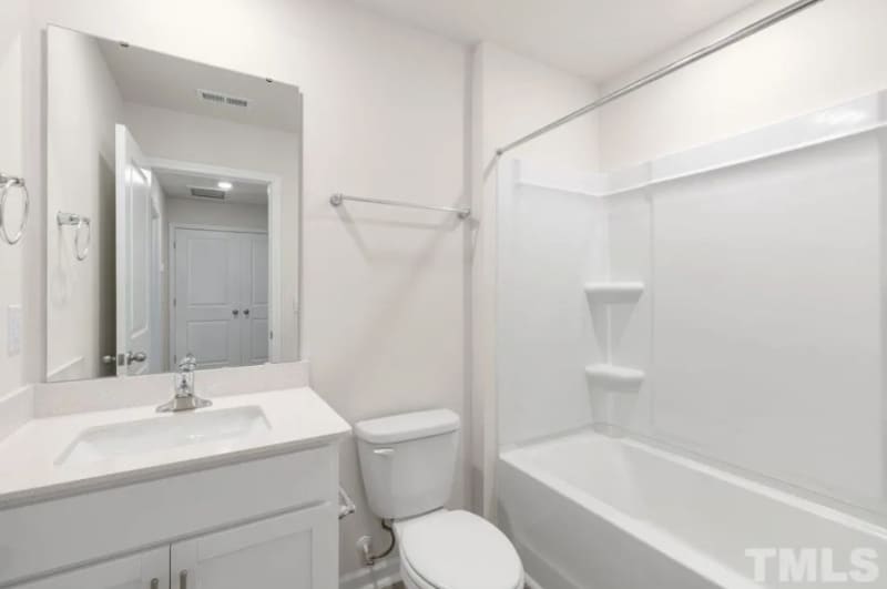 Building Photo - 84 March Crk Dr