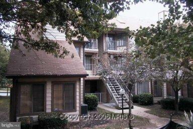 Building Photo - 10817 Amherst Ave